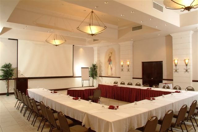 267_savannah-beach-hotel-conference-room